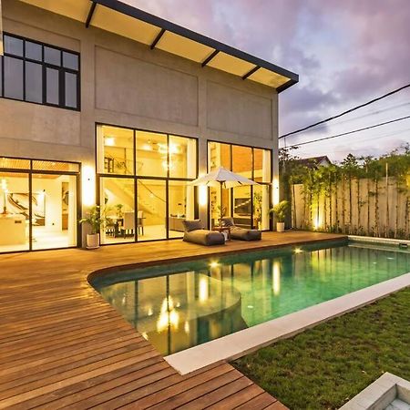 Manresa Villa Bali 4 Чангу Экстерьер фото
