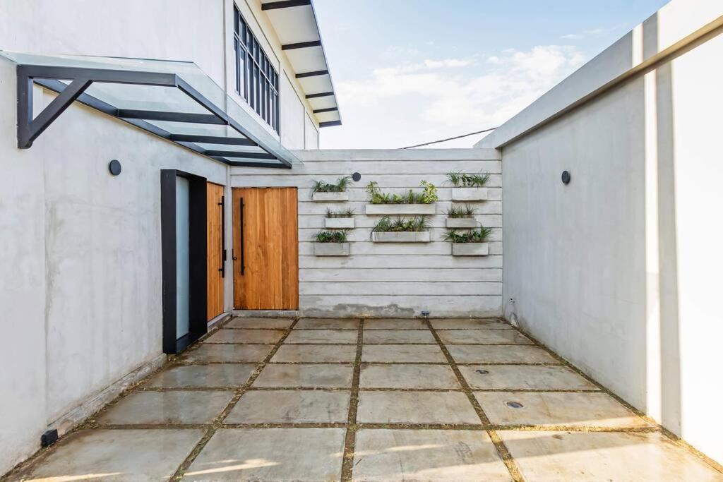 Manresa Villa Bali 4 Чангу Экстерьер фото